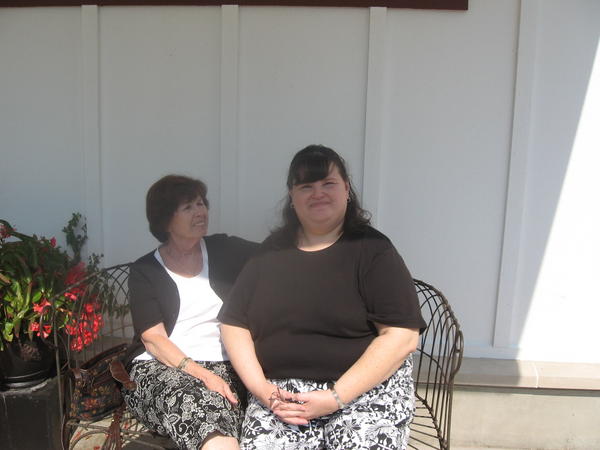 Mom and Elyse at Ten Chimneys (home of actors Alfred Lunt and Lynn Fontanne), Genesee Depot, Wisconsin - Sept. 2009 

I needed a haircut BAD!