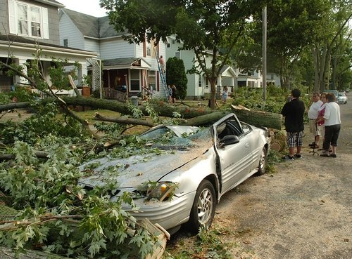 Name:  neighbor's car. My house is the white with red shutters..png
Views: 306
Size:  413.7 KB