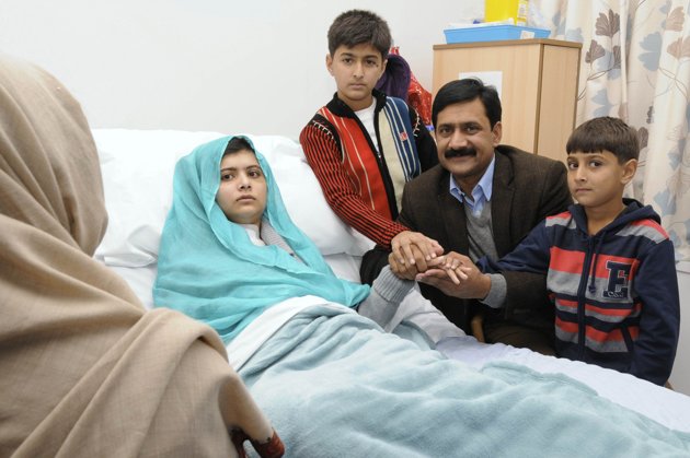 Name:  2012-10-26T122055Z_660802855_LM1E8AQ0XO901_RTRMADP_3_PAKISTAN-GIRL-FATHER.JPG
Views: 104
Size:  51.2 KB